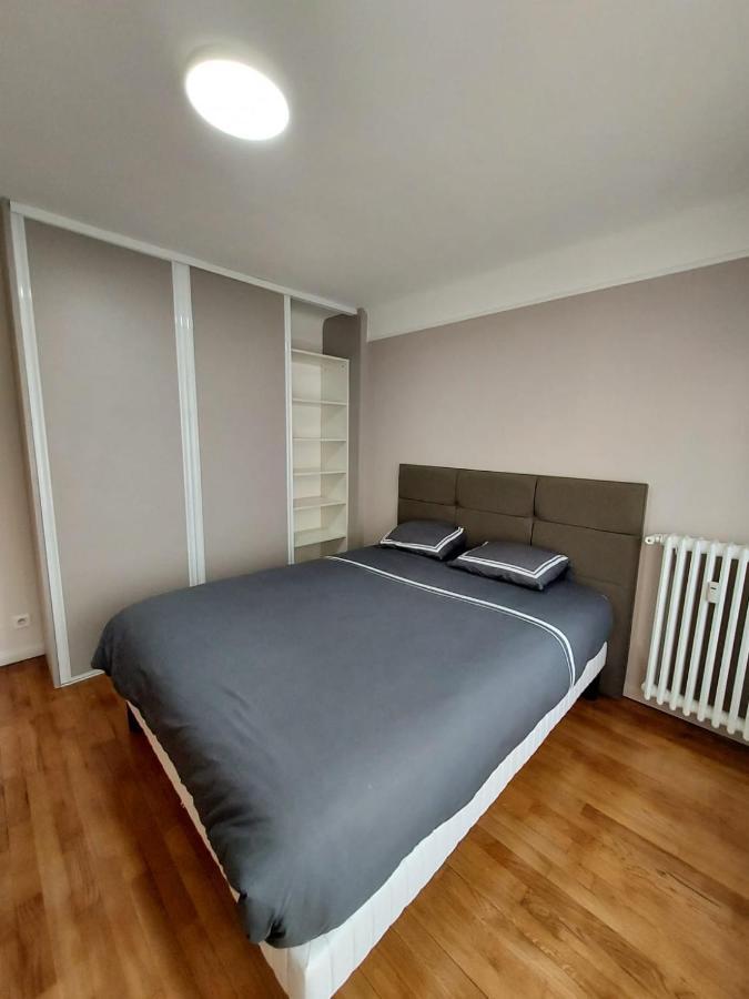 Bel Appartement 2 Pieces, Sortie De Metro Ligne 8 شارينتو لو بو المظهر الخارجي الصورة