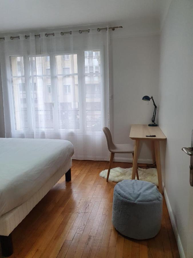 Bel Appartement 2 Pieces, Sortie De Metro Ligne 8 شارينتو لو بو المظهر الخارجي الصورة