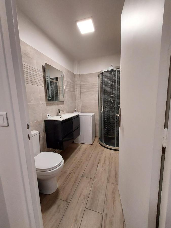 Bel Appartement 2 Pieces, Sortie De Metro Ligne 8 شارينتو لو بو المظهر الخارجي الصورة