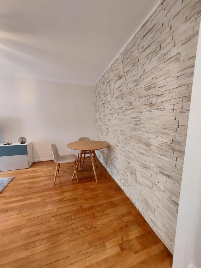 Bel Appartement 2 Pieces, Sortie De Metro Ligne 8 شارينتو لو بو المظهر الخارجي الصورة